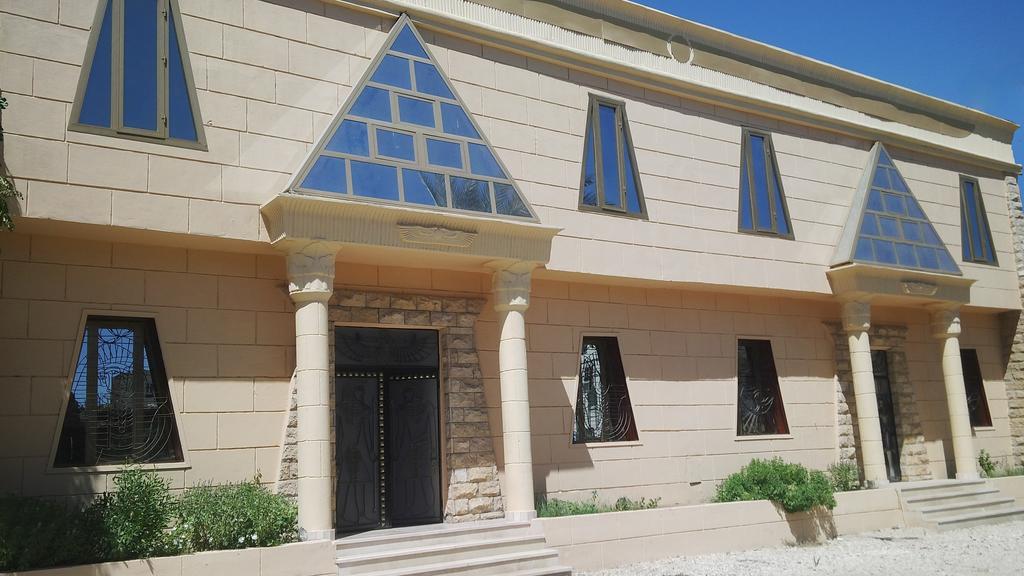Pyramids Luxor Hotel & Spa Экстерьер фото