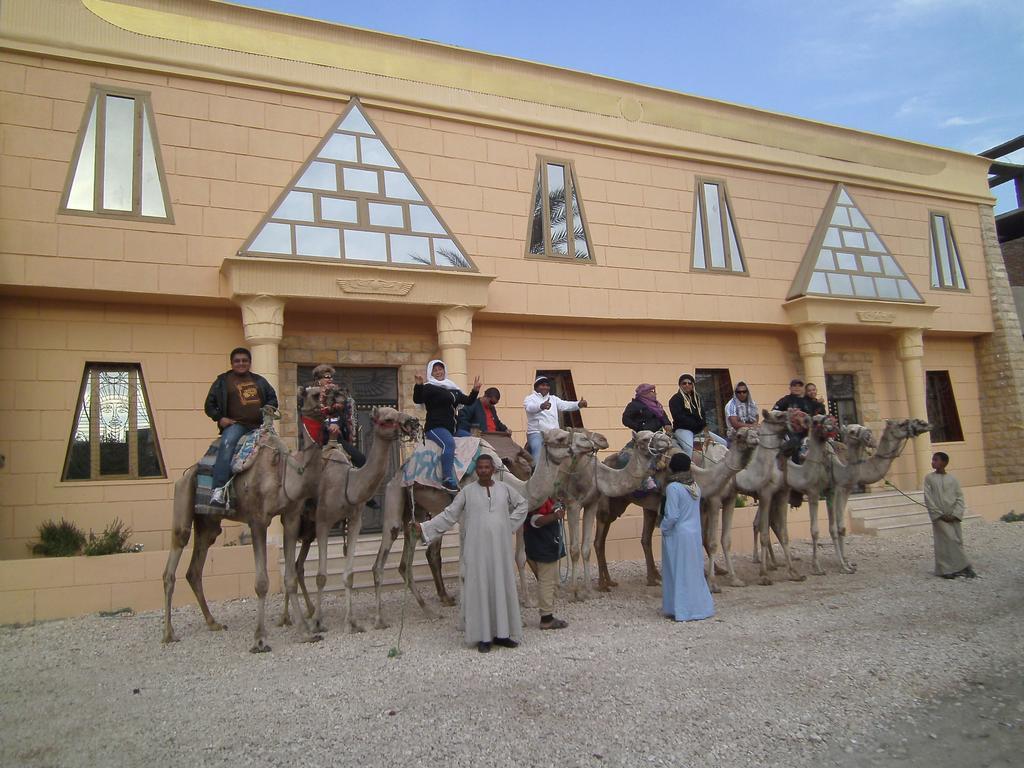 Pyramids Luxor Hotel & Spa Экстерьер фото