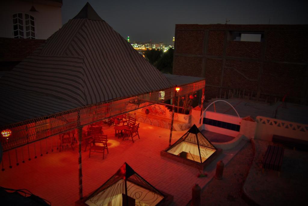 Pyramids Luxor Hotel & Spa Экстерьер фото