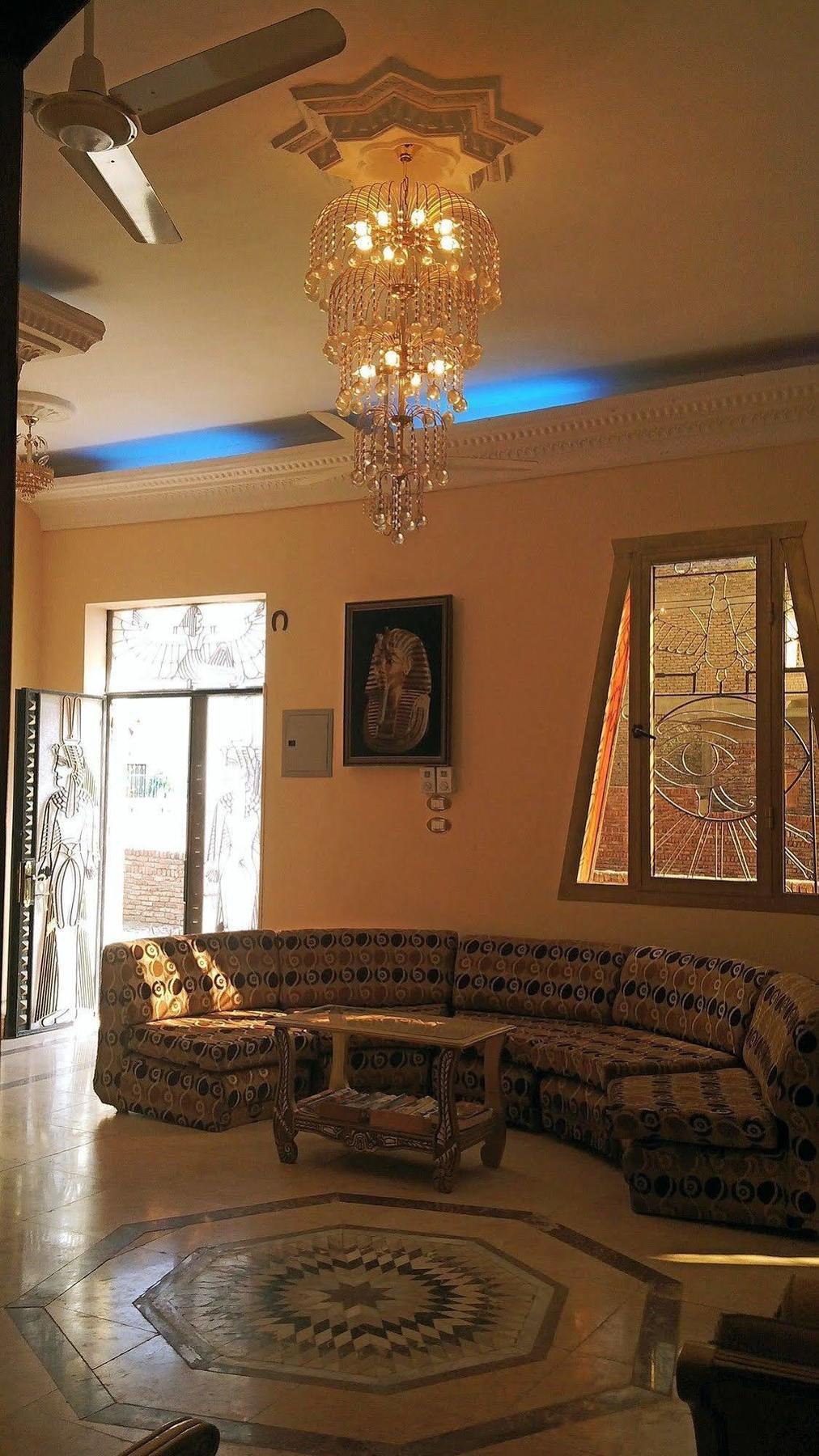 Pyramids Luxor Hotel & Spa Экстерьер фото